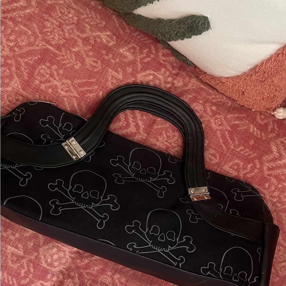 Lux de Ville Black Skull Pattern Shoulder Bag